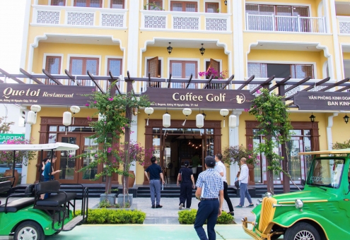 CÙNG KHÁCH HÀNG DẠO BƯỚC QUANH ECOGARDEN